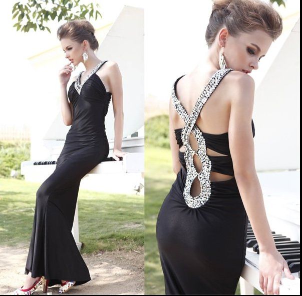 Rochii de seară lungi – Cât costă cele mai avantajoase modele