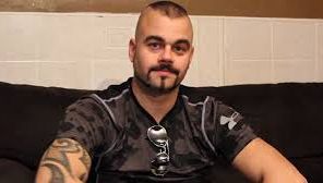 Cântăreţul unei trupe metal, obligat să meargă 500 km pe jos până în Norvegia. Care e motivul