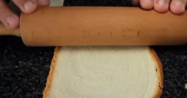 A luat o felie de pâine şi un sucitor: rezultatul este un mic dejun demn de un restaurant
