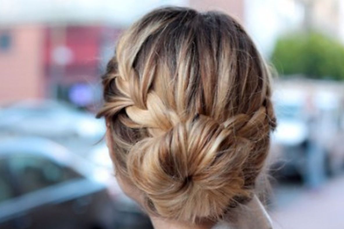 4 coafuri office pe care să le încerci pentru un look chic şi smart