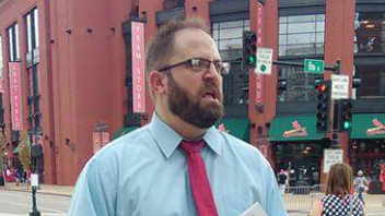 Gestul inedit făcut de un şomer pe stradă. "Visurile familiei mele nu se vor împlini"