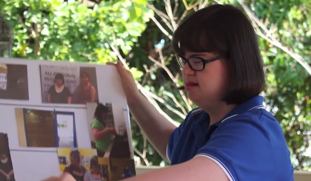 Poveste incredibilă: nu poate să scrie sau să citească, suferă de autism, dar are propria afacere