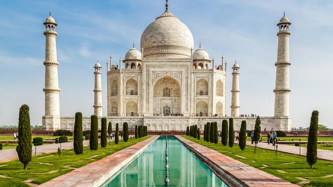Un turist japonez a murit în timp ce îşi făcea un selfie la Taj Mahal. Cum s-a petrecut totul