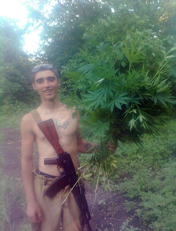 GALERIE FOTO. Iată ce fac combatanţii proruşi din Ucraina în timpul liber