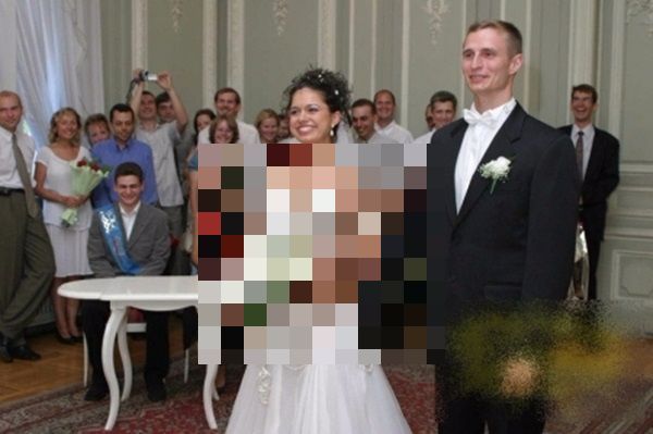 Cum a apărut o mireasă în fața altarului? Preotul a dat-o imediat afară: ”E o blasfemie”