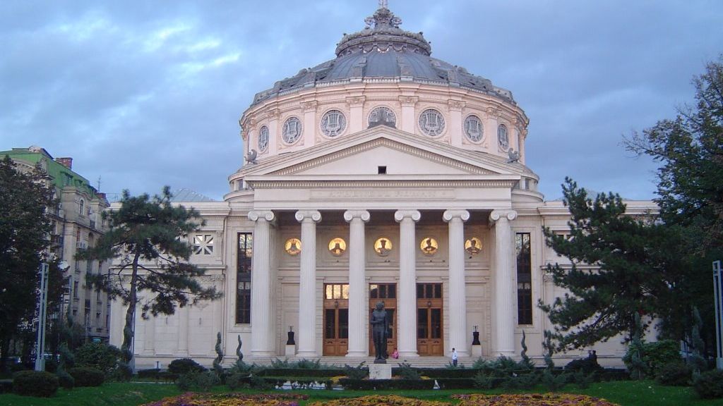 SONDAJ: Care este evenimentul care "spală" imaginea României în lume