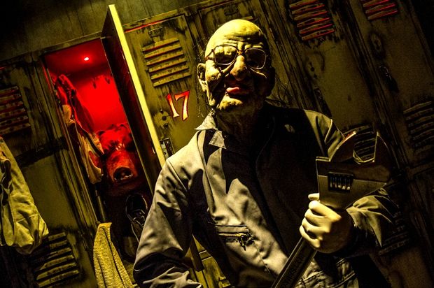 Casa bântuită care e atât de înfricoșătoare, încât poți intra doar pe semnătură