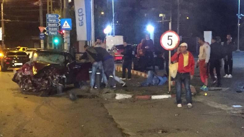 Accident rutier în zona Şoseaua Chitilei. Patru persoane au fost rănite grav. GALERIE FOTO