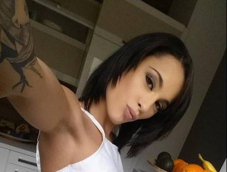 O actriță XXX s-a revoltat din cauza unui zbor. Ce răspuns i-a dat angajatul companiei aeriene