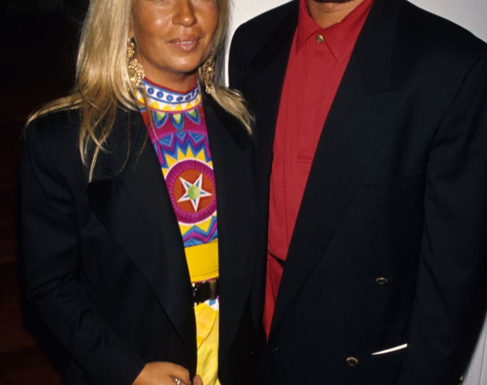 Nu o s-o recunoşti! Cum arăta Donatella Versace, înainte de operaţiile estetice care au desfigurat-o