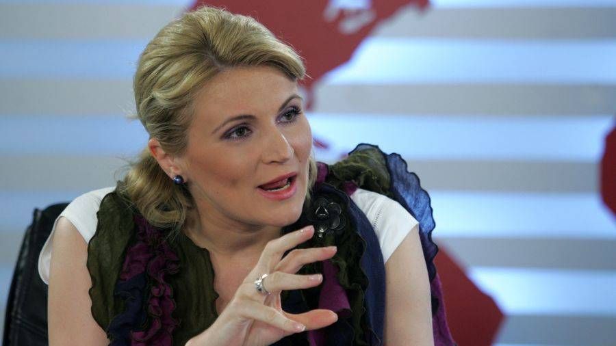 Răsturnare de situaţie. Andreea Paul rectifică: a născut de fapt, LUNI, nu sâmbătă