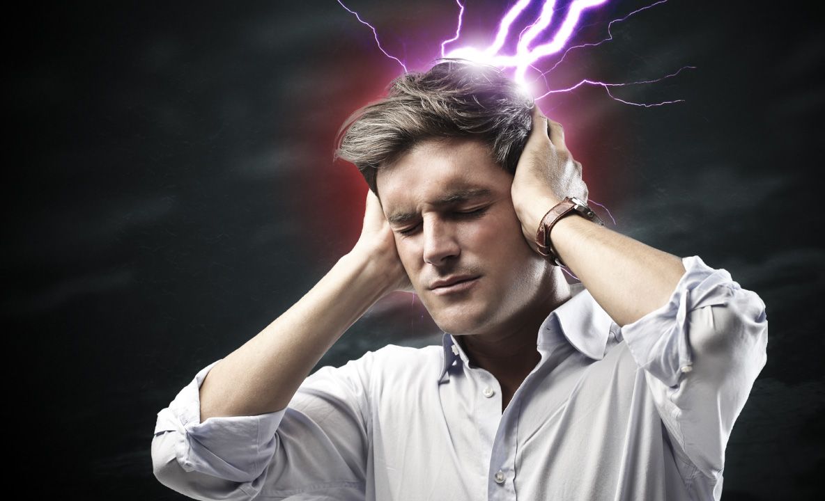 Semnale ale corpului, care anunță un posibil AVC. Simptomele care prevestesc producerea unui atac vascular cerebral