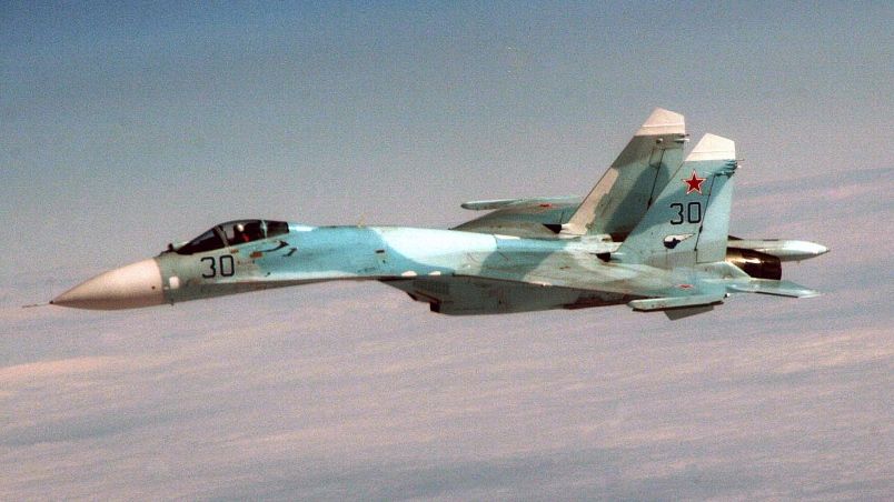 Avioane rusești au lovit o bază a rebelilor antrenați de SUA