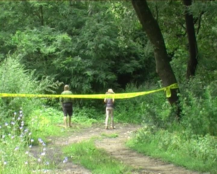 Bărbat, găsit mort într-o pădure lângă Botoșani. Polițiștii sunt șocați! Cum au descoperit cadavrul