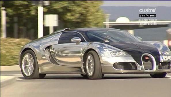 Fotbalist celebru, prins când ”gonea” fără permis. Polițiștii i-au confiscat bolidul