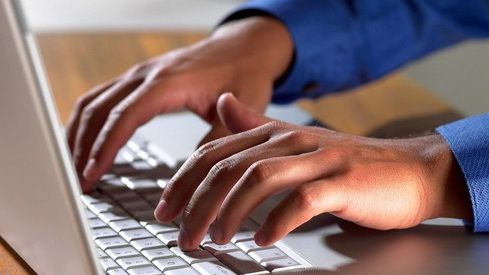 Lucrezi mult în fața calculatorului? Atunci este OBLIGATORIU să știi asta