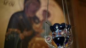 Fotografia care a șocat internetul. Nu se poate așa ceva! Iată ce sfinţeşte acest episcop rus