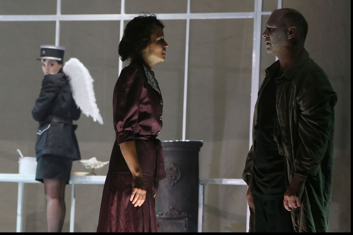 O nouă premieră la Teatrul Bulandra! Andrei Șerban vă invită la CAR(O)USEL