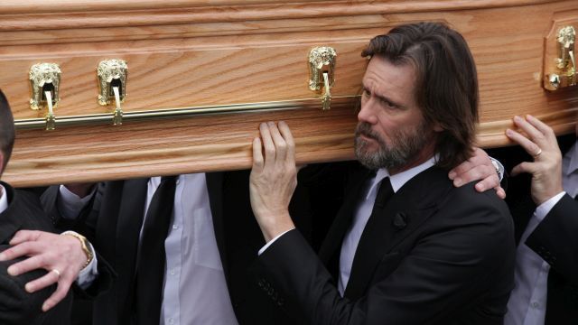Jim Carrey a purtat pe umeri sicriul fostei lui iubite. Ce mesaj cutremurător a postat pe Twitter
