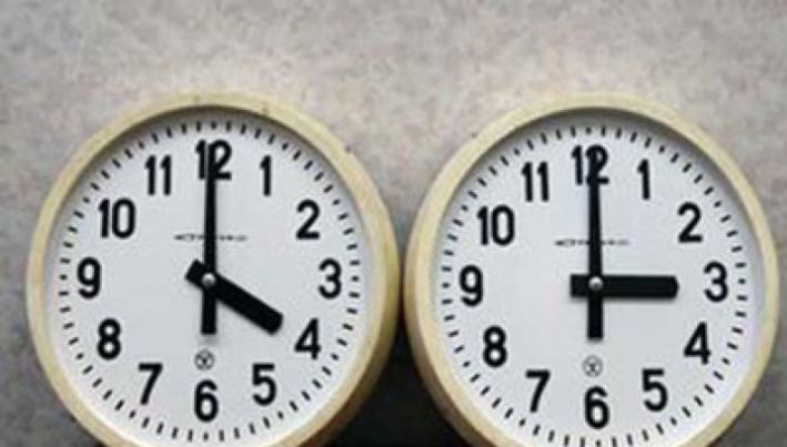 În acest weekend se schimbă ora. Motivul pentru care s-a ales ziua de duminică
