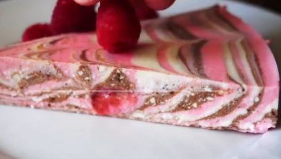 Reţetă de cheescake în 3 culori fără coacere 