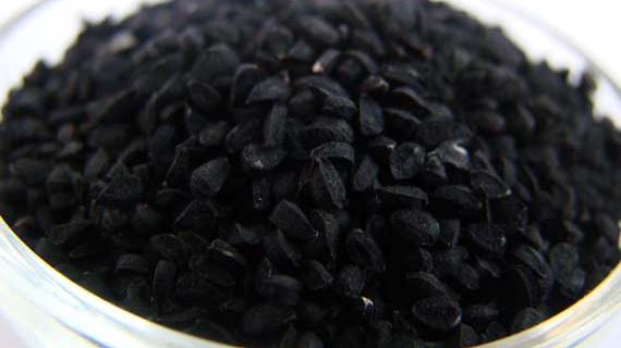 Uleiul care ne ajută să slăbim. Trebuie să luăm doar o linguriţă pe zi din acest extras de seminţe