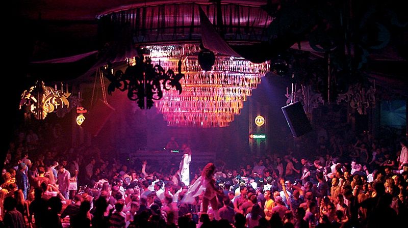 Aceasta este lista cluburilor din Bucureşti închise sâmbătă seară, în urma tragediei din Colectiv