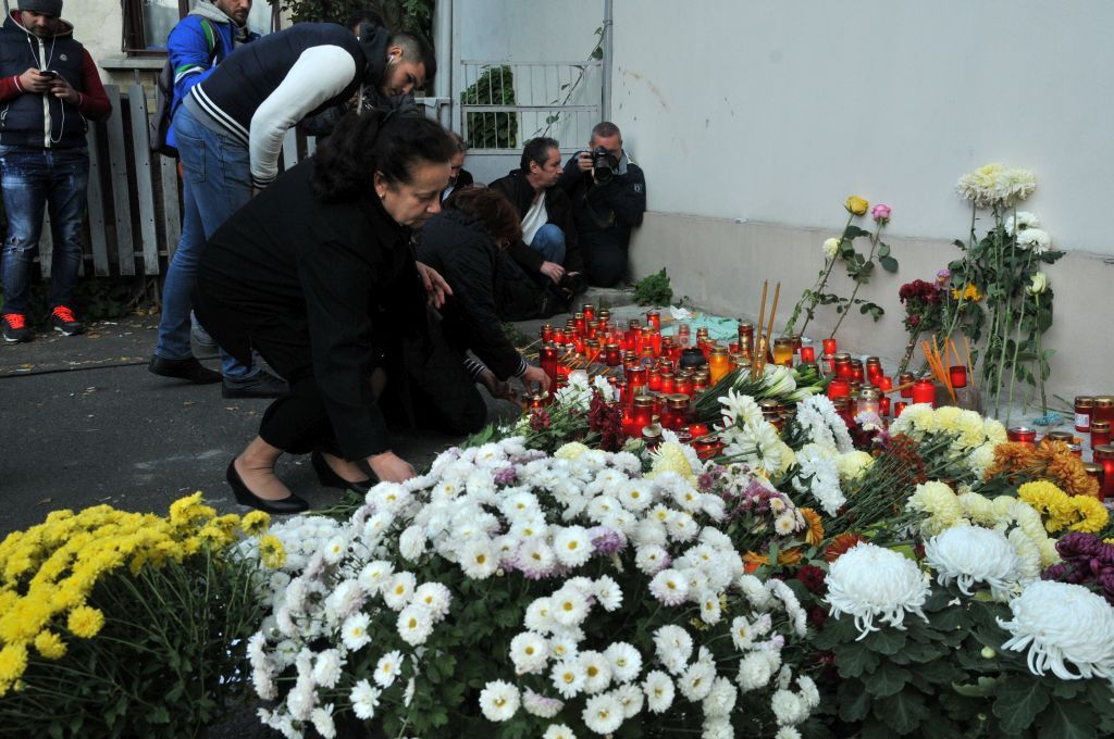 GALERIE FOTO. ”Clubul Groazei” s-a tranformat într-un adevărat loc de pelerinaj