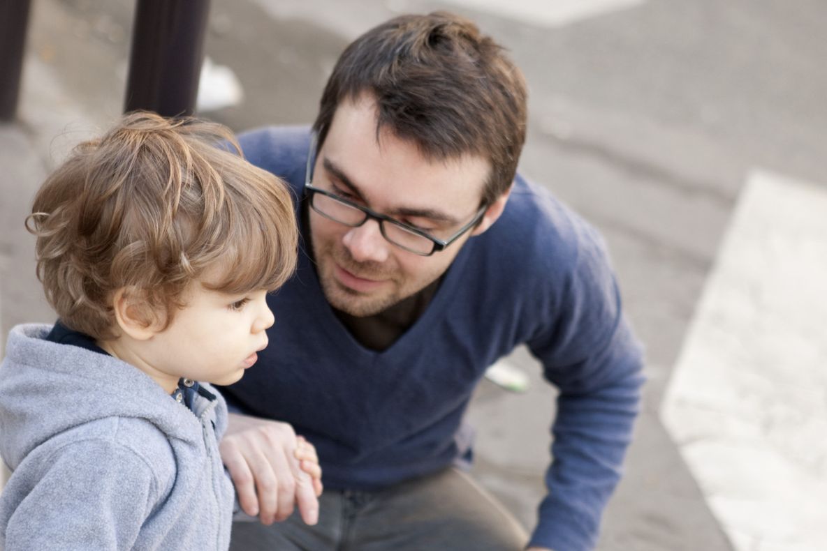 Acest copilaş a aflat că mama lui are un amant. Ce a facut micuţul?
