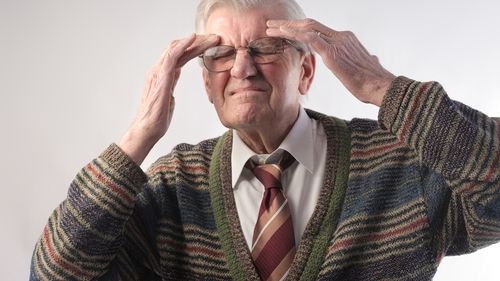 Testul simplu care ar putea indica riscul de demență. Ai nevoie doar de un pix și o foaie