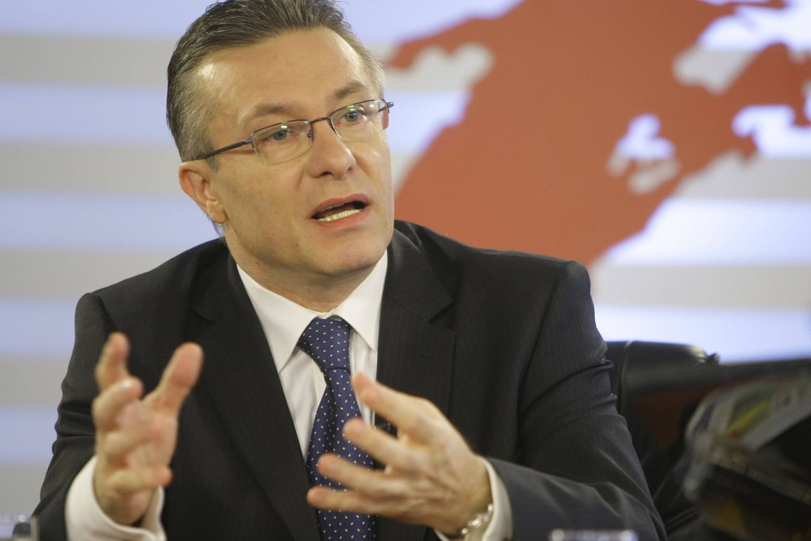 Cristian Diaconescu: Turcii, ruşii şi americanii, "trei forţe militare puternice prea apropiate"