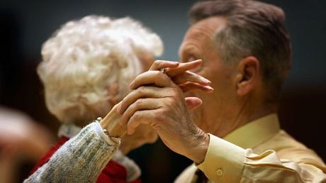 A depus actele de divorţ la vârsta de 84 de ani. Motivul ei este uluitor