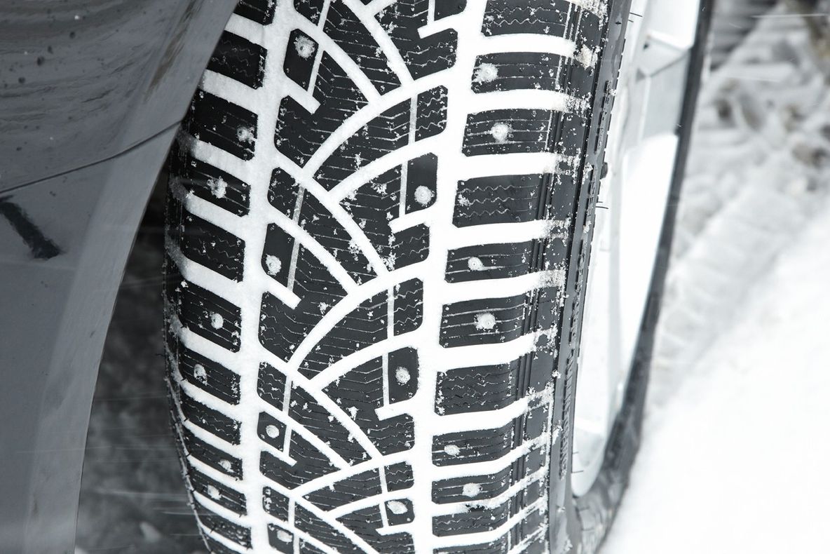 La ce dată ești obligat să pui cauciucurile de iarnă și cât costă anvelopele noi
