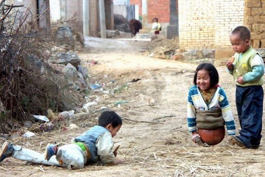 Povestea cutremurătoare a fetiţei "minge de baschet". Dovada că există minuni!