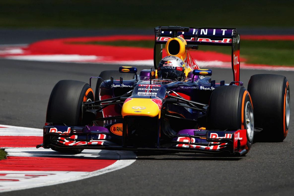 Formula 1 se vinde. Ce decizie a luat Ecclestone în privința faimoasei întreceri de automobilism