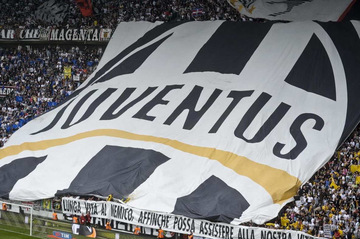 Un celebru fotbalist de la Juventus, operat de urgenţă. În cât timp se va recupera