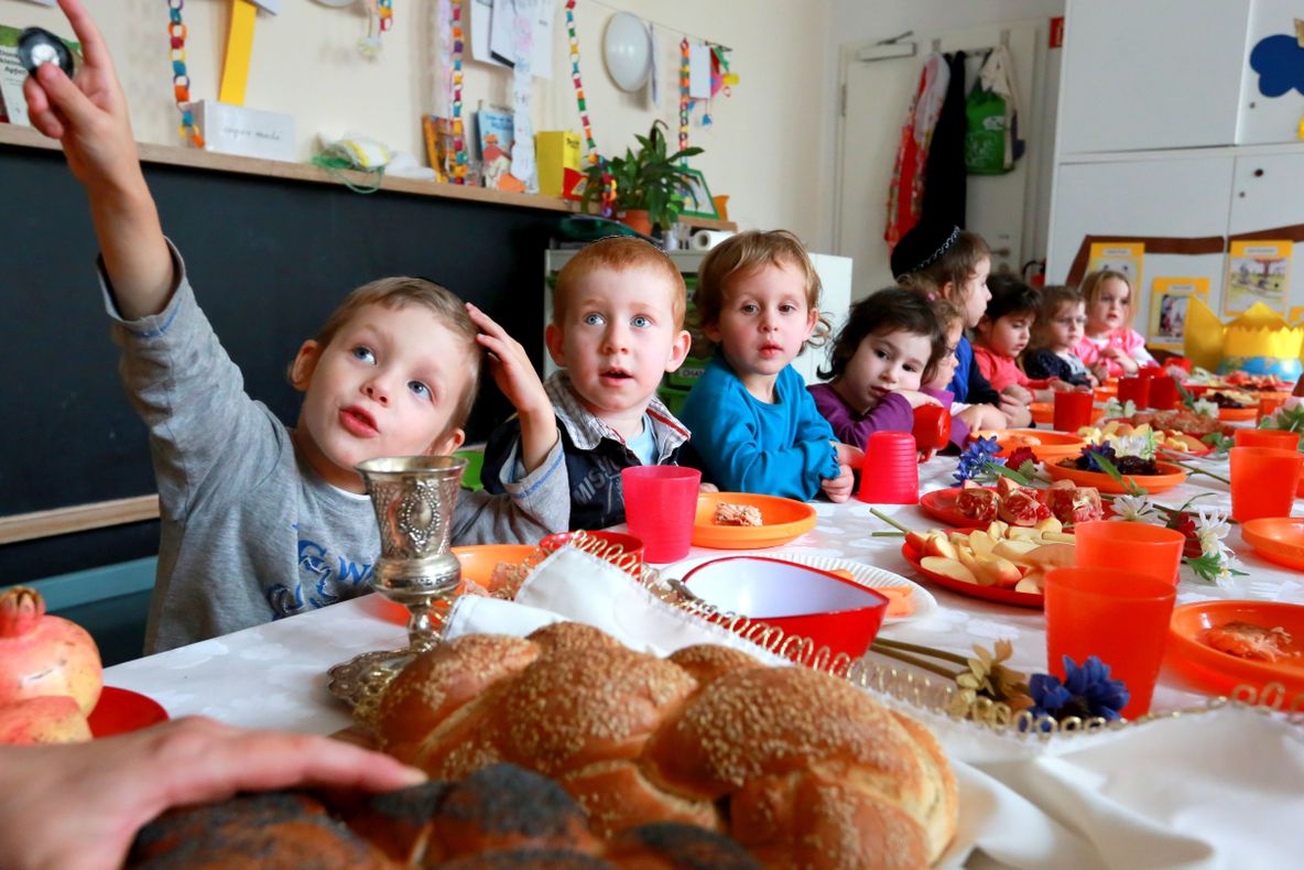 Un copil răpit de la grădiniță a fost decapitat, într-un ritual de magie neagră