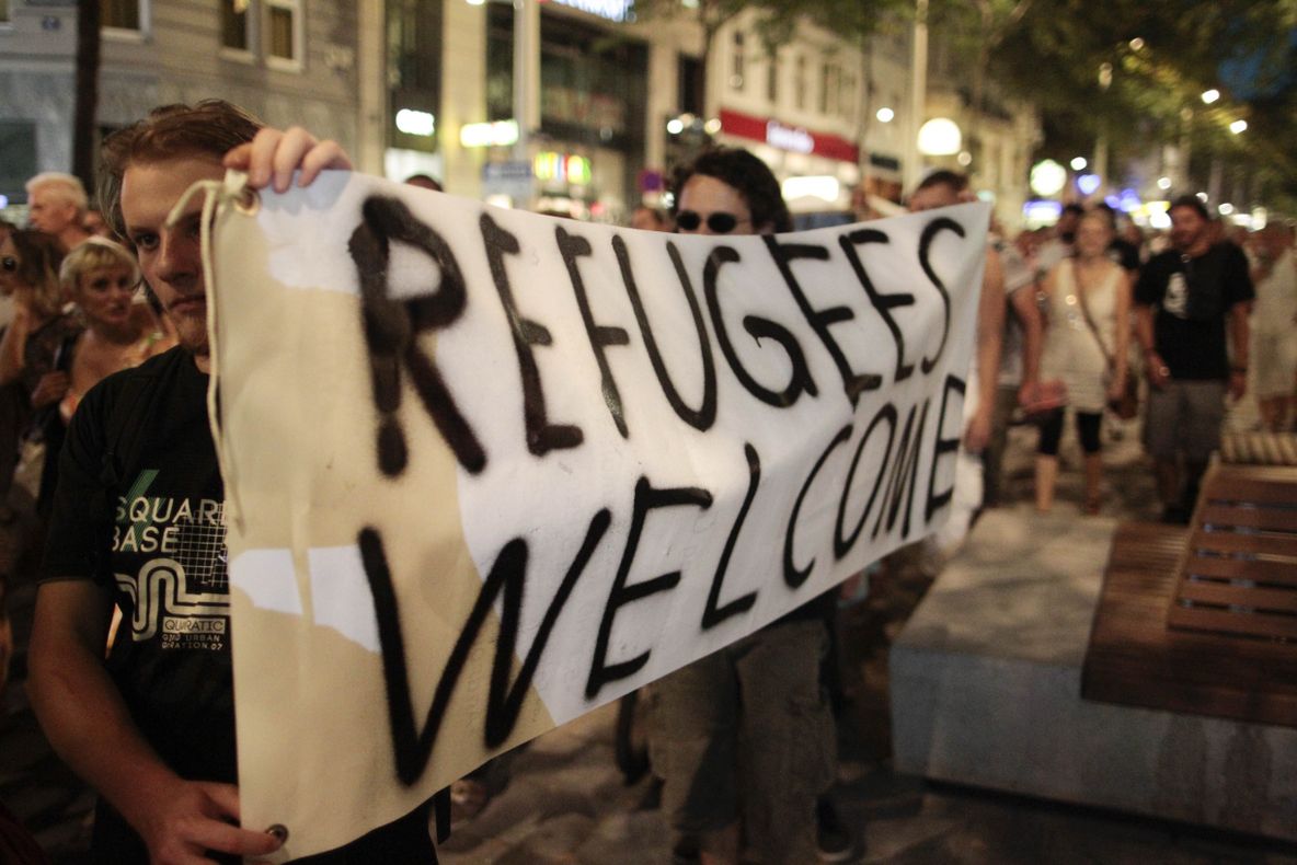 Comisia Europeană va anunța un plan de distribuire a alți 200.000 de refugiați