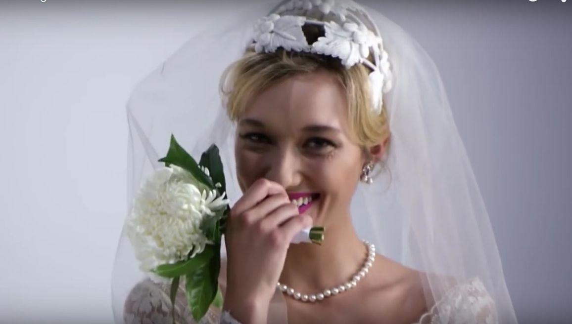 Imagini spectaculoase: cum s-a transformat rochia de mireasă în ultimii 100 de ani