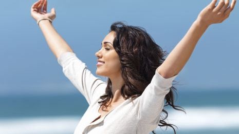 Scapi definitiv de transpiraţie cu acest truc. Cu ce să te speli la subraţ în fiecare zi