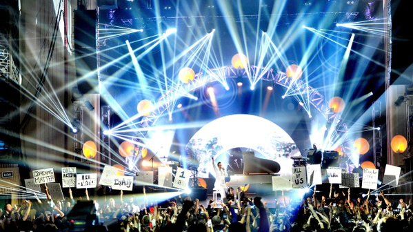 MTV Europe Music Awards 2015. Un singur cântăreţ a luat cele mai multe premii 