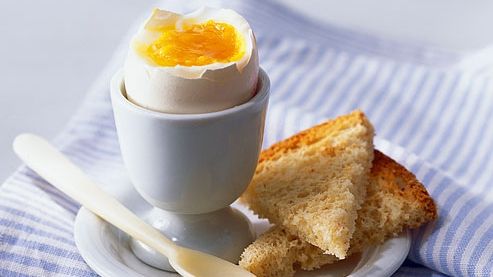 Lumea nu ştie asta. Ce se întâmplă dacă mănânci două ouă fierte pe săptămână, timp de o lună