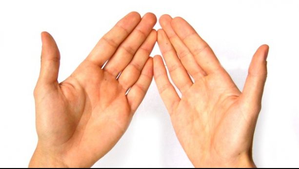 Palmele ei începeau să se învineţească. Când a mers la medic, diagnosticul a fost crunt