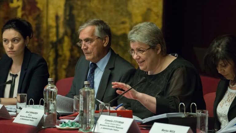 Ședință a Ministerului Dezvoltării, la hotel de 5 stele. Organizarea: 38 875 de lei din bani publici