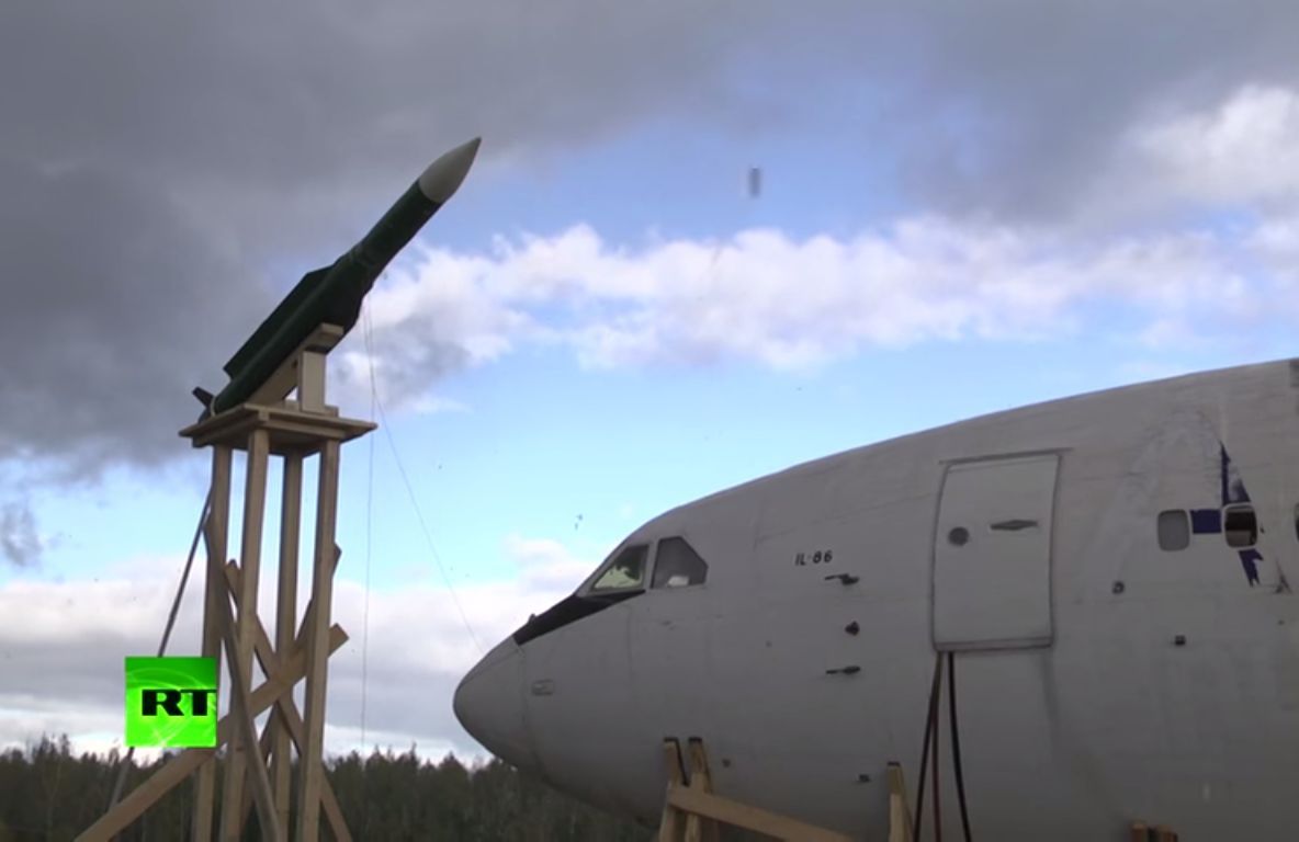 Efectul șocant al unei rachete BUK asupra unui avion de pasageri. Reconstituirea tragediei MH17