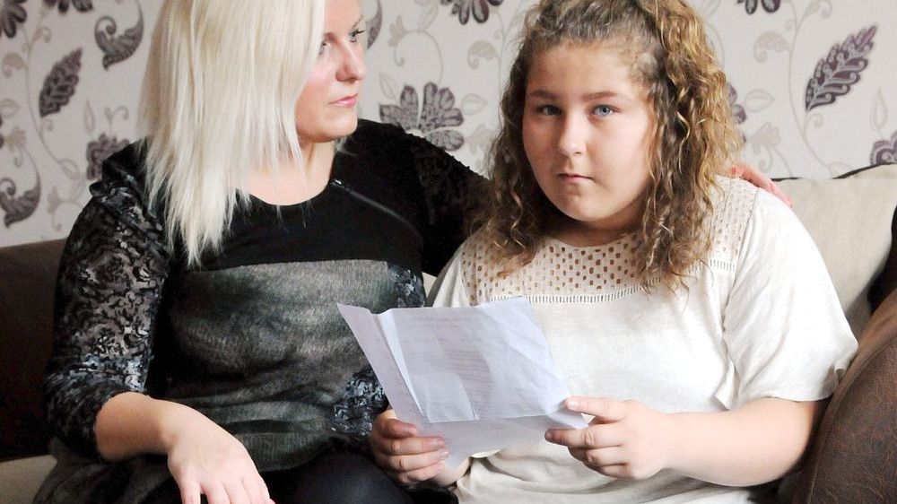 A primit o scrisoare de la școala unde învață fiica sa. Când a deschis-o, a înlemnit. Ce scria în ea