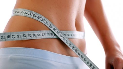 "Topeşte" grăsimea într-o săptămână. Sucul natural cu care slăbesc vedetele