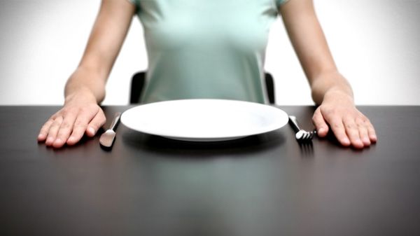 Descoperire alarmantă: ce alimente să elimini din dietă ca să nu faci cancer. Le mâncăm zilnic