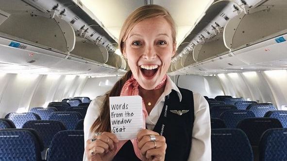 Surpriza inedită pe care o stewardesă le-o face călătorilor. "Asta e tot ce contează"