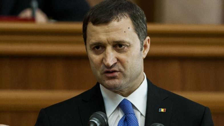 Procesul lui Filat, amânat. Anchetatorii din Chişinău se consultă cu un procuror din România 